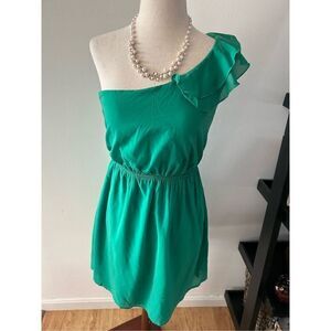 Annabella green off the shoulder dress size small